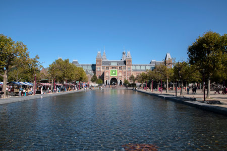 Rijksmuseum In The Background Of The Pond At The Rijksmuseumplein Square Amsterdam The Netherlands 20-9-2020のeditorial素材