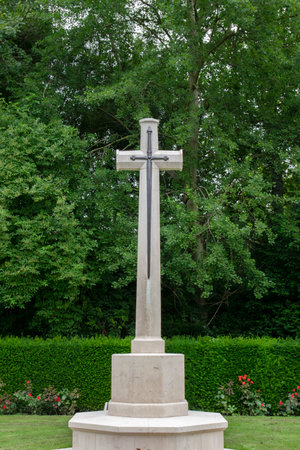 Cross At The Commonwealth War Graves At The Nieuwe Ooster Graveyard At Amsterdam The Netherlands 11-7-2019のeditorial素材