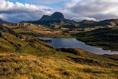 View towards Suilven Mountain in Scottish Highlandsのeditorial素材