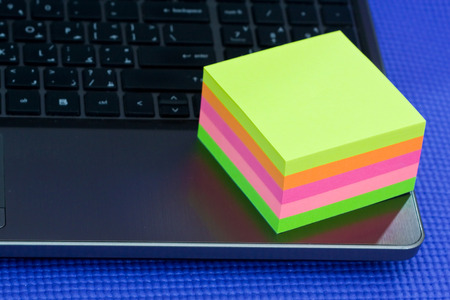 Post-it note on laptopの写真素材