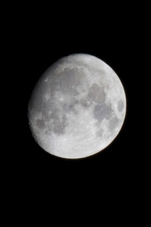 three quarter moon