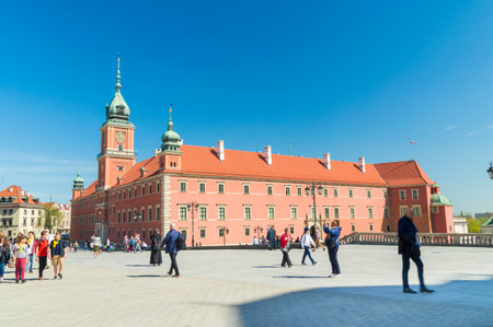 Warsaw, Poland - April 20, 2018: Castle Square with Royal Castle.のeditorial素材
