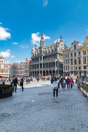 Brussels, Belgium - June 6, 2019: Entrance to Central square near town hall in old town city of Brussels.のeditorial素材