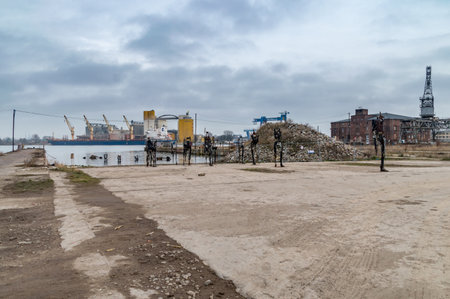 Gdansk, Poland - January 27, 2020: Rozbitkowie i Pakerzy sculpture made by Czaslaw Podlesny.のeditorial素材