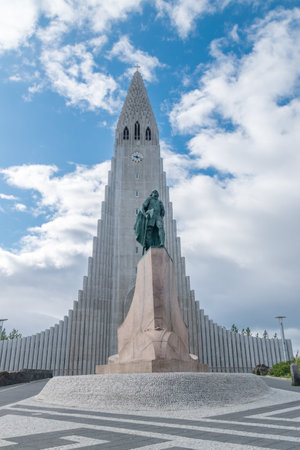 Reykjavik, Iceland - June 19, 2020: Leif Eriksson Monument in the front of Lutheran Cathedral in Reykjavik.のeditorial素材