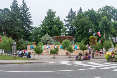Ciechocinek, Poland - July 26, 2021: Fountain - Mushroom (Grzybek) with patients and tourists.のeditorial素材