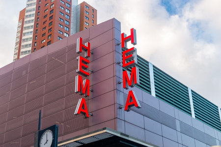 Rotterdam, Nederland - October 22, 2023: Logo of Hema. Gema is a Dutch variety chain store.のeditorial素材