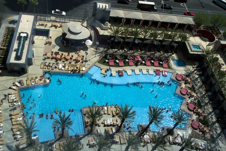 LAS VEGAS - AUG 14: The PH Towers Westgate Pool on August 14, 2011 in Las Vegas. This is an exotic tropical hotel pool  located only a few feet from the resort elevators with 40 private cabanas.のeditorial素材