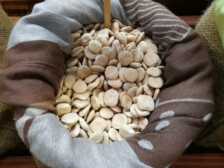 dried lupins