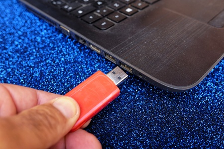 usb near laptop