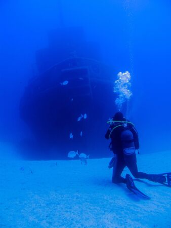 Photographing a shipwreck