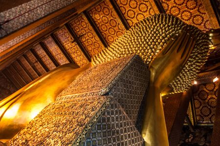 Giant Golden Buddha, Wat-Pho, Bangkok, Thailandのeditorial素材