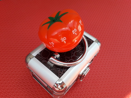 Pomodoro timer - mechanical tomato shaped kitchen timer for cooking or studying.