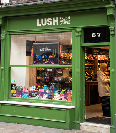 Chichester, United Kingdom - October 06 2018:   The frontage of Lush cosmetics shop in East Streetのeditorial素材