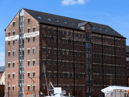 London, United Kingdom - August 18 2019:  Part of the Animals in War memorial, designed by English sculptor David Backhouse and unveiled in November 2004 on Park Laneのeditorial素材