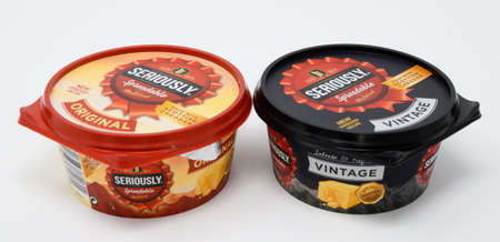Reading, United Kingdom - July 13 2020:  Two tubs of Seriously Spreadable cream cheeseのeditorial素材