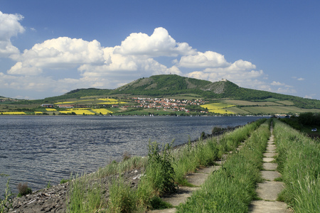 Road around the lake of Nove Mlyny with the Palava Mountains in the background, Southern Moravia, Czech Republic  の写真素材