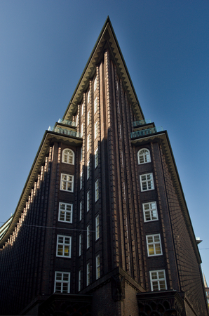 The Chilehaus (Chile House) is an architectural landmark building in brown brick stones in central Hamburg. An exceptional example of the 1920s Brick Expressionism style of architecture.の写真素材