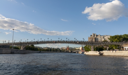 Patriarchal pedestrian bridge in the center of Moscowのeditorial素材
