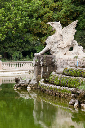 Griffin statue at Parc de la Ciutadella in Barcelona, Catalonia, Spain.のeditorial素材