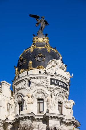 Madrid, Spain - March 29, 2012: Metropolis Building, fine example of Beaux-Arts architectural style, city landmark.のeditorial素材
