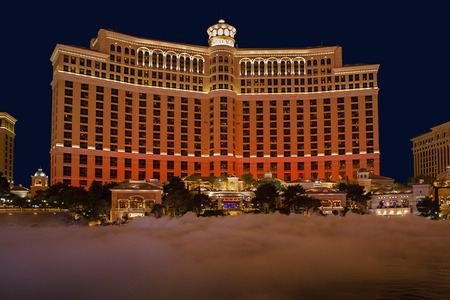 LAS VEGAS, NEVADA - May 30, 2009: The Bellagio Fountains at nightin Las Vegas. More than 1200 dancing fountains on a lake make show of water, music and lightのeditorial素材