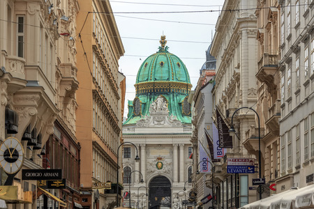 VIENNA, AUSTRIA - JUNE 27, 2015: Kohlmarkt street with Hofburg Complex in downtown of Vienna in Austriaのeditorial素材