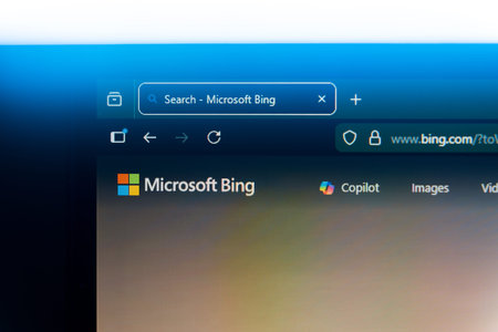 Microsoft Bing search engine homepage displayed on a computer screen with the official logo, browser tab, and navigation icons, representing web search, information retrieval, and digital technology.のeditorial素材