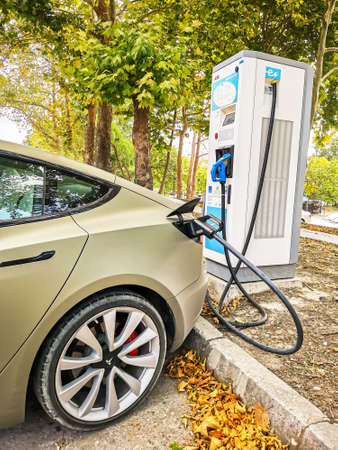 Varna, Bulgaria - Aug 15, 2020: Tesla Super Charging station .Tesla Supercharger stations allow Tesla cars to be fast-charged.のeditorial素材