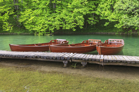 Boat at Plitvice lakes in Croatiaの写真素材