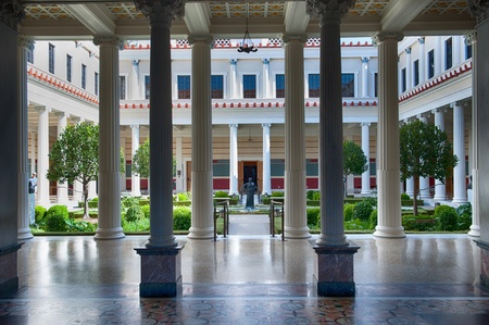 Los Angeles, USA - October 4, 2009: The inner peristyle of the Getty Villa. The design of the Getty Villa was inspired by ancient blueprints of the Villa of the Papyri at Herculaneum.のeditorial素材