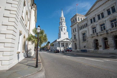 Charleston, SC, USA - October 13, 2014: Broad Street with St Michaels church in Charleston, SC. St Michaels Episcopal church is a US National Historic Landmark built 1750 -1761.のeditorial素材