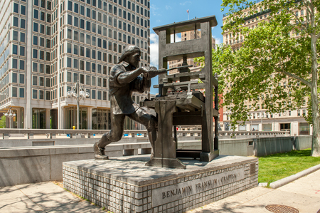 Philadelphia, USA - May 9, 2011: Benjamin Franklin Craftsman Statue by sculptor Joe Brown in Philadelphia, Pennsylvania. Benjamin Franklin was one of the founding fathers of the United States.のeditorial素材