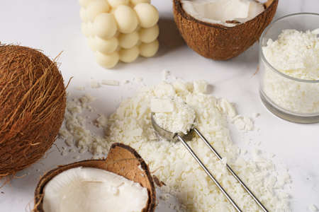 Tools and supply for candle-making: wicks, soy and coconut wax, gold foil, colors and aroma oils,...