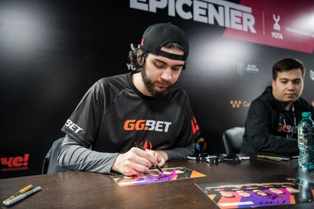 MOSCOW, RUSSIA - OCTOBER 27 2018: EPICENTER Counter Strike: Global Offensive esports event. Team Avangar players on autograph session with a fans.のeditorial素材