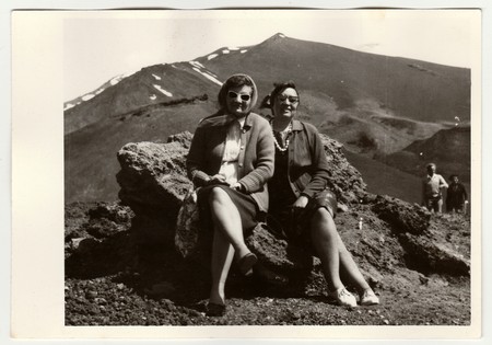ITALY, CIRCA 1960s: Vintage photo shows people on vacation, circa 1960s.のeditorial素材