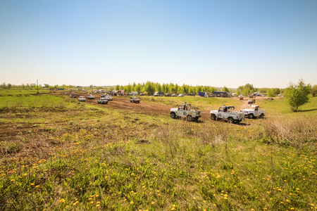 Sekiotovo, Ryazan, Russia - may 9, 2016: Autocross Russian Cup Championship stage, Spectators watch, drivers ride cars on roadのeditorial素材
