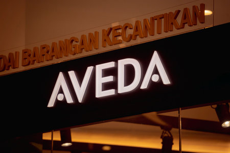 KUALA LUMPUR, MALAYSIA - DECEMBER 04, 2022: Aveda brand retail shop logoのeditorial素材