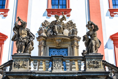 The statues of the main facade of the Troja Palace, Prageのeditorial素材