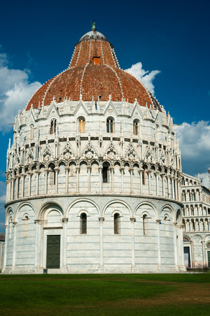 Baptistery on famous Piazza dei Miracoli, Pisa, Italyの写真素材