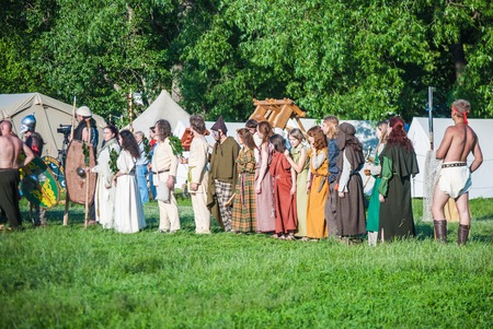 MOSCOW - JUNE 06, 2015: Historical reenactment of Boudica's rebellion of the first century AD. Times and Ages International Historical Festival in Kolomenskoye, Moscow.のeditorial素材