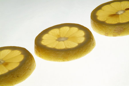 slices of lemon