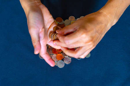 counting coins, coins, penny, cents	, dollarの写真素材