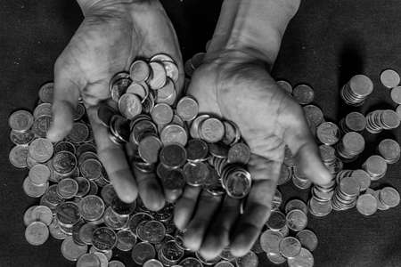 counting coins, coins, penny, centsの写真素材