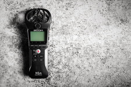 Top view ZOOM H1n Handy recorder with microphone for voice recording, copy space.のeditorial素材