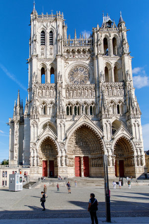 Amiens, France - August 20, 2022: Amiens Cathedral with unidentified people.The cathedral is the seat of the Bishop of Amiensのeditorial素材