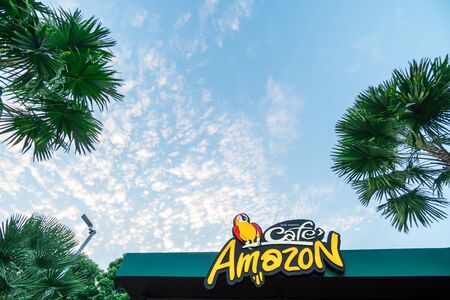 Coffee shop at Amazon is popular in Thailand to buy a drink.With the view of nature is suitable for the name of the shop.11/02/2017のeditorial素材