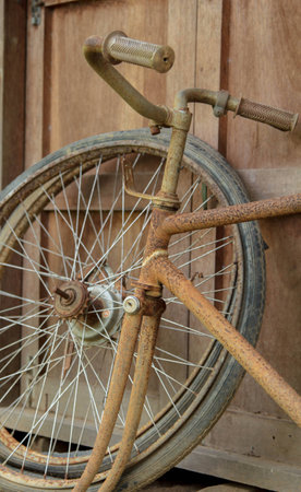  Old Rusty Antique Bicycle の写真素材