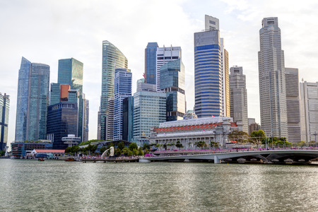 Singapore skyline at Marina Bay showing skyscrapers in downtown central financial business district.のeditorial素材