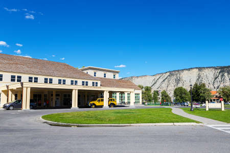 Wyoming, USA - Aug. 28, 2019: Mammoth Hot Springs Hotel is a historic hotel built in 1936 and named after nearby springs in Yellowstone National Park. The area is a Historic District with statewide significance as the administrative and concession headquaのeditorial素材